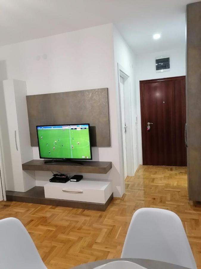 Apartamento Carmen deluxe Novi Sad Exterior foto